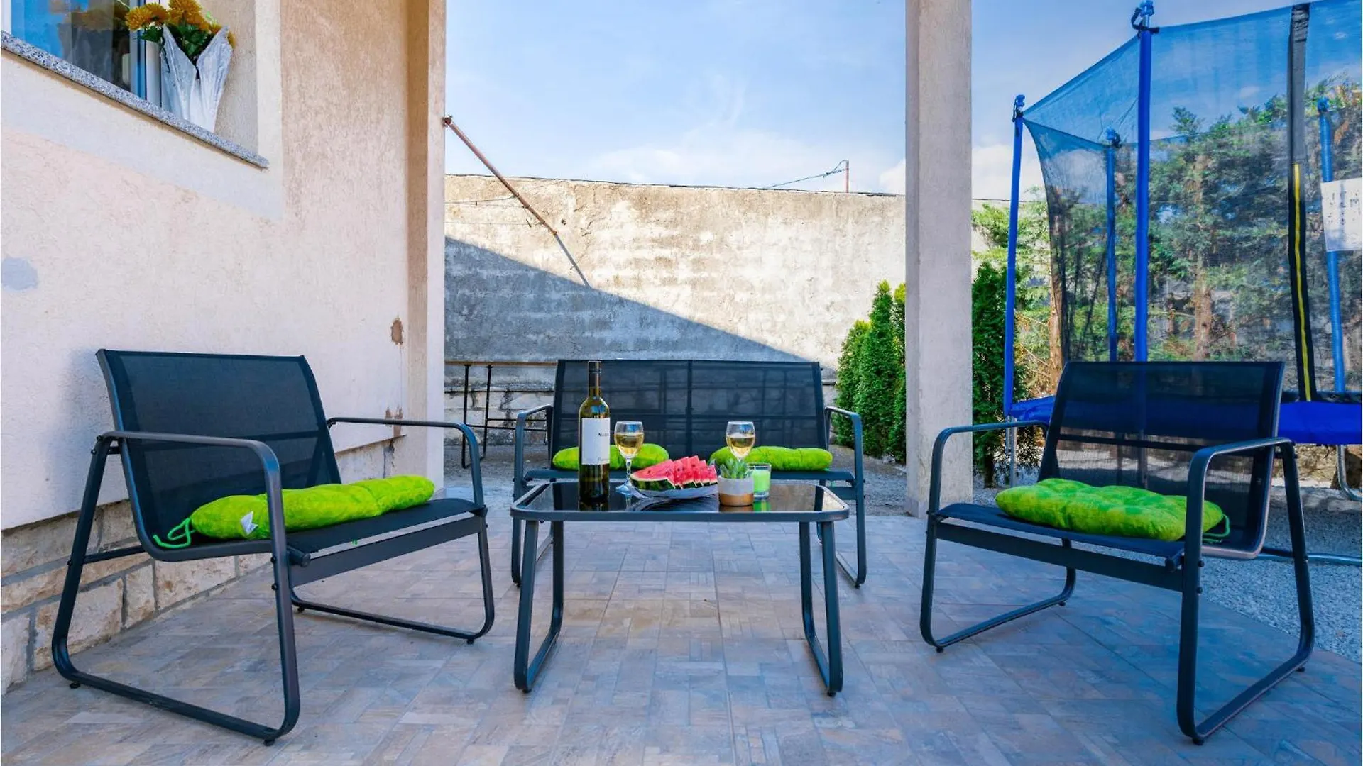 Beautiful Home In Peruski With Kitchen Holiday home