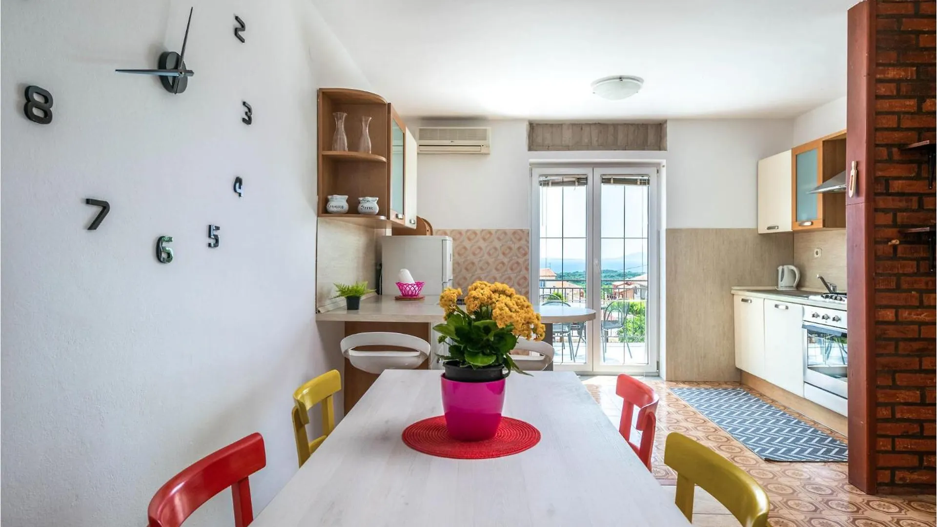 Beautiful Home In Peruski With Kitchen Holiday home